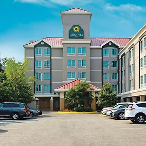https://la-quinta-inn-vancouver-airport.richmond-hotels.com