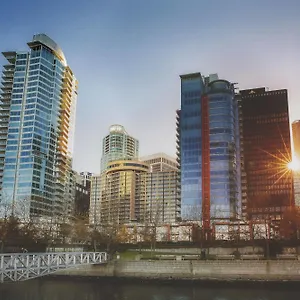 Hotel Pinnacle Harbourfront Vancouver