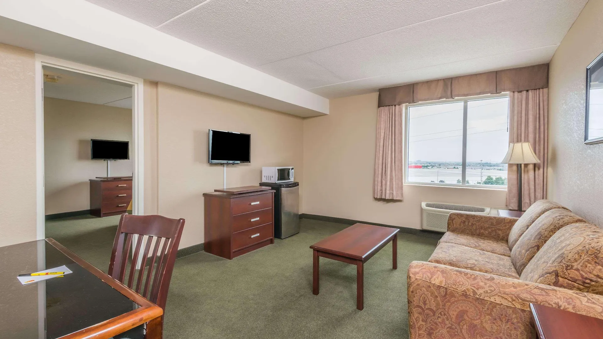 Super 8 By Wyndham Mississauga Hotel 2*,  Canada