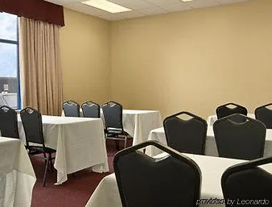 Super 8 By Wyndham Mississauga Hotel Canada