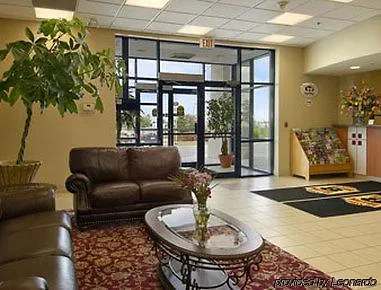 Super 8 By Wyndham Mississauga Hotel 2*,  Canada